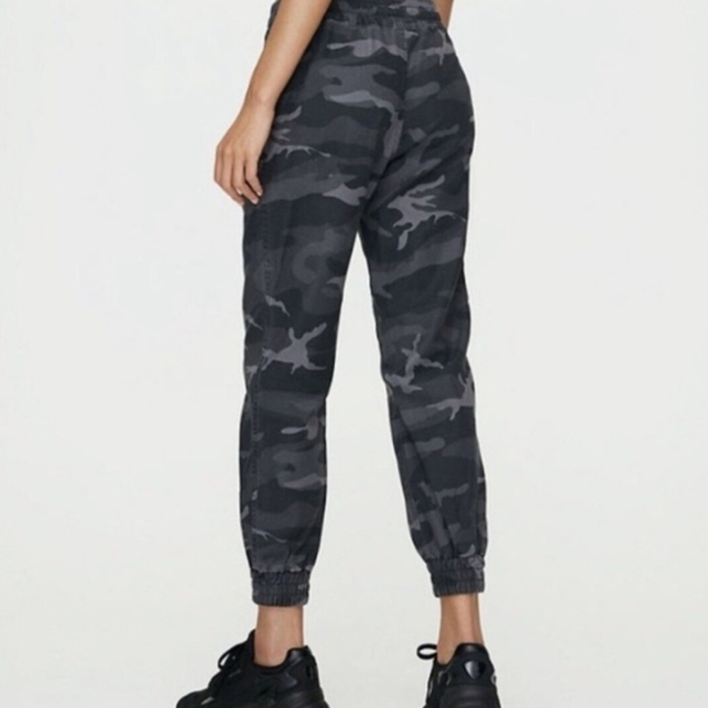 TNA Camo Alix Pants
